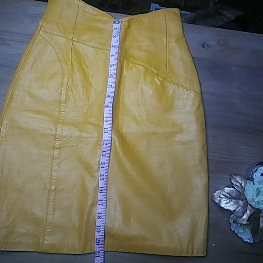 Vintage Bright Yellow Leather Skirt - Picture 5 of 7